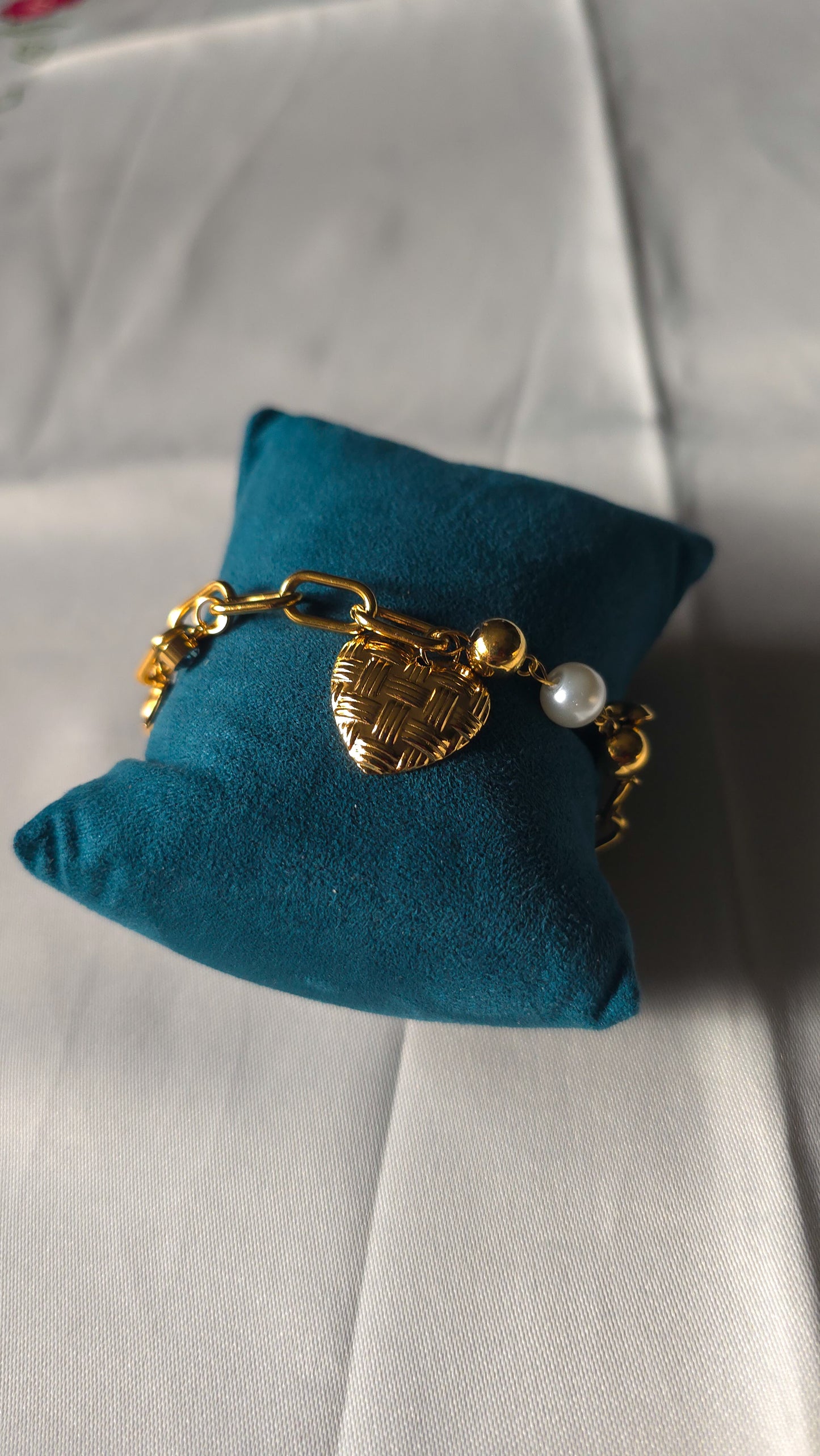 Heart Pearl Bracelet.