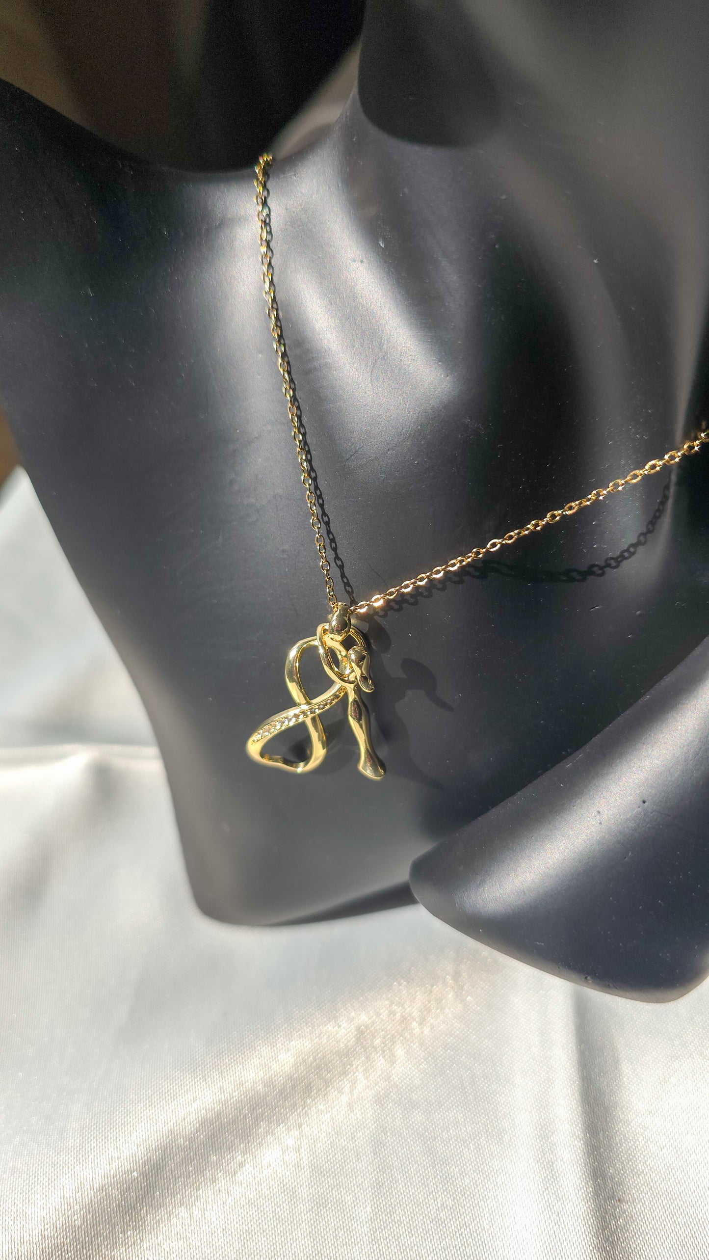 Joy necklace
